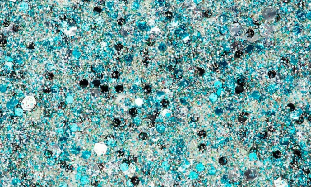 Professional Guidelines on How to Care for Blue Rhinestone Accessories to Maintain Their Shine